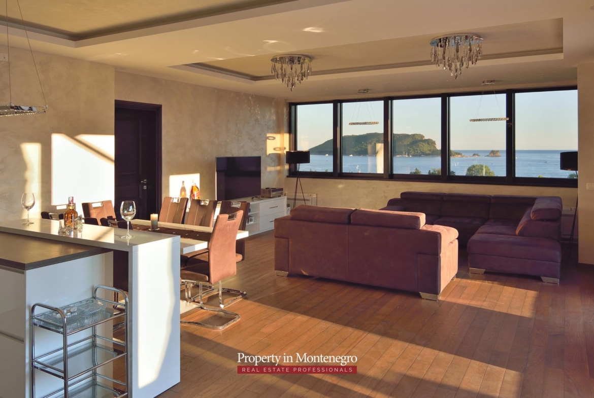 Luxury penthouse for sale in Budva