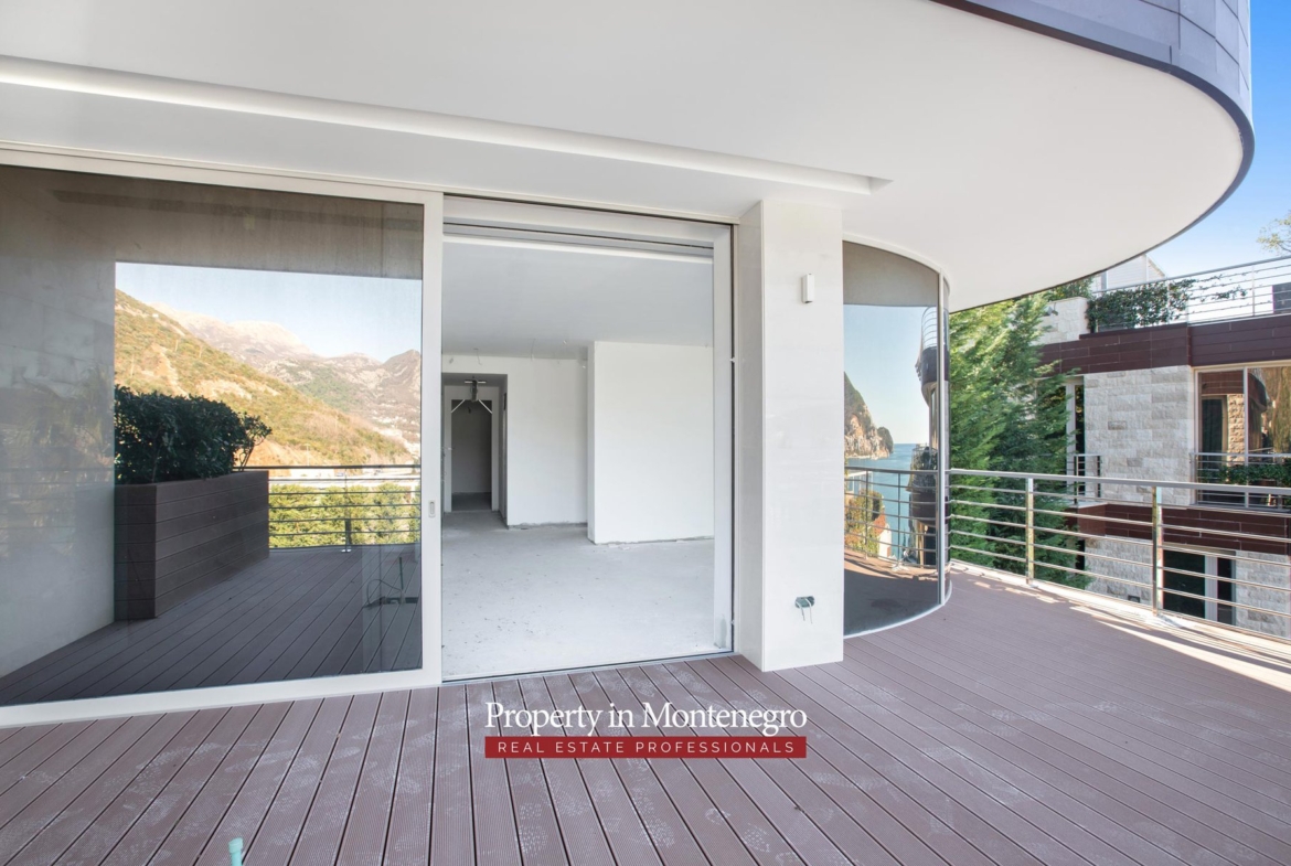 Luxury apartment for sale in Budva Riviera