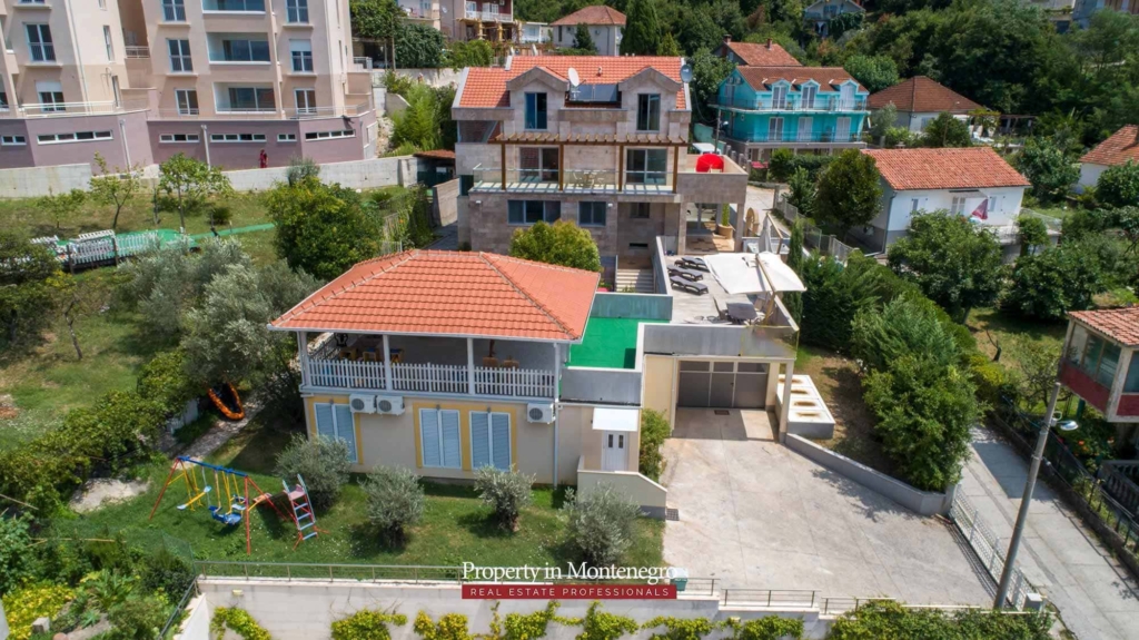 House with seaview for sale in Tivat Bay