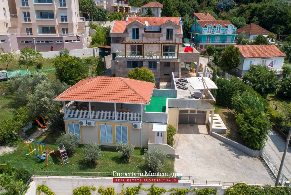 House with seaview for sale in Tivat Bay