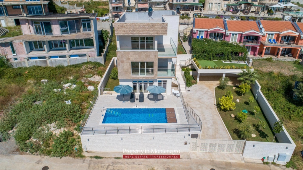 Luxury villa for sale in Budva
