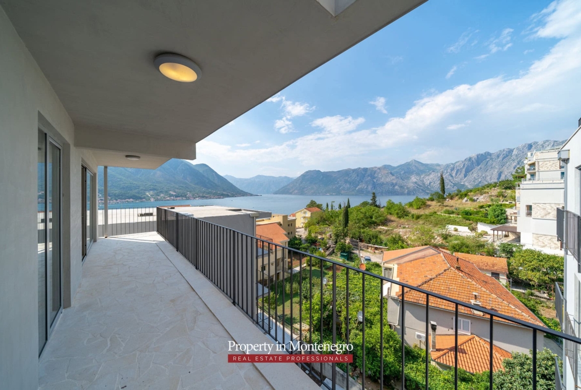 Penthouse for sale in Kotor