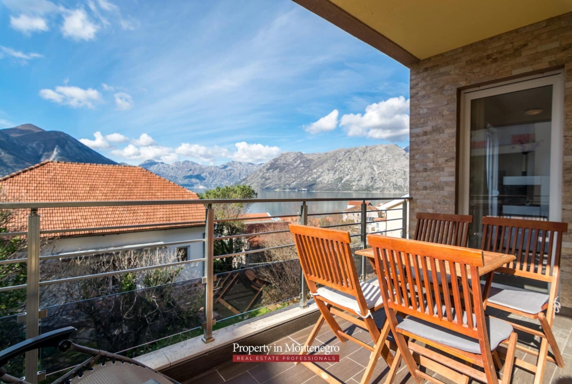 Two bedroom apartment for sale in Kotor