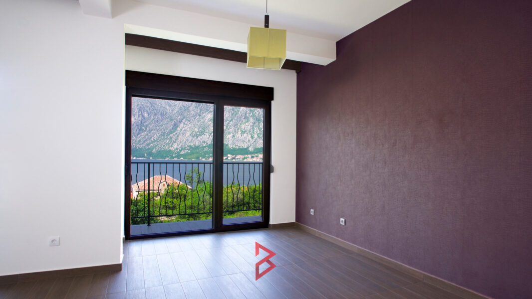 Villa for sale in Kotor