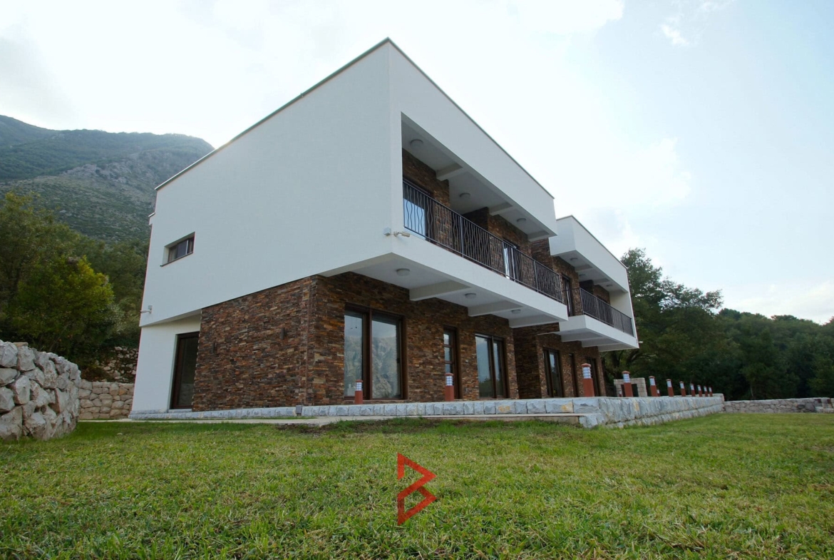 Villa for sale in Kotor