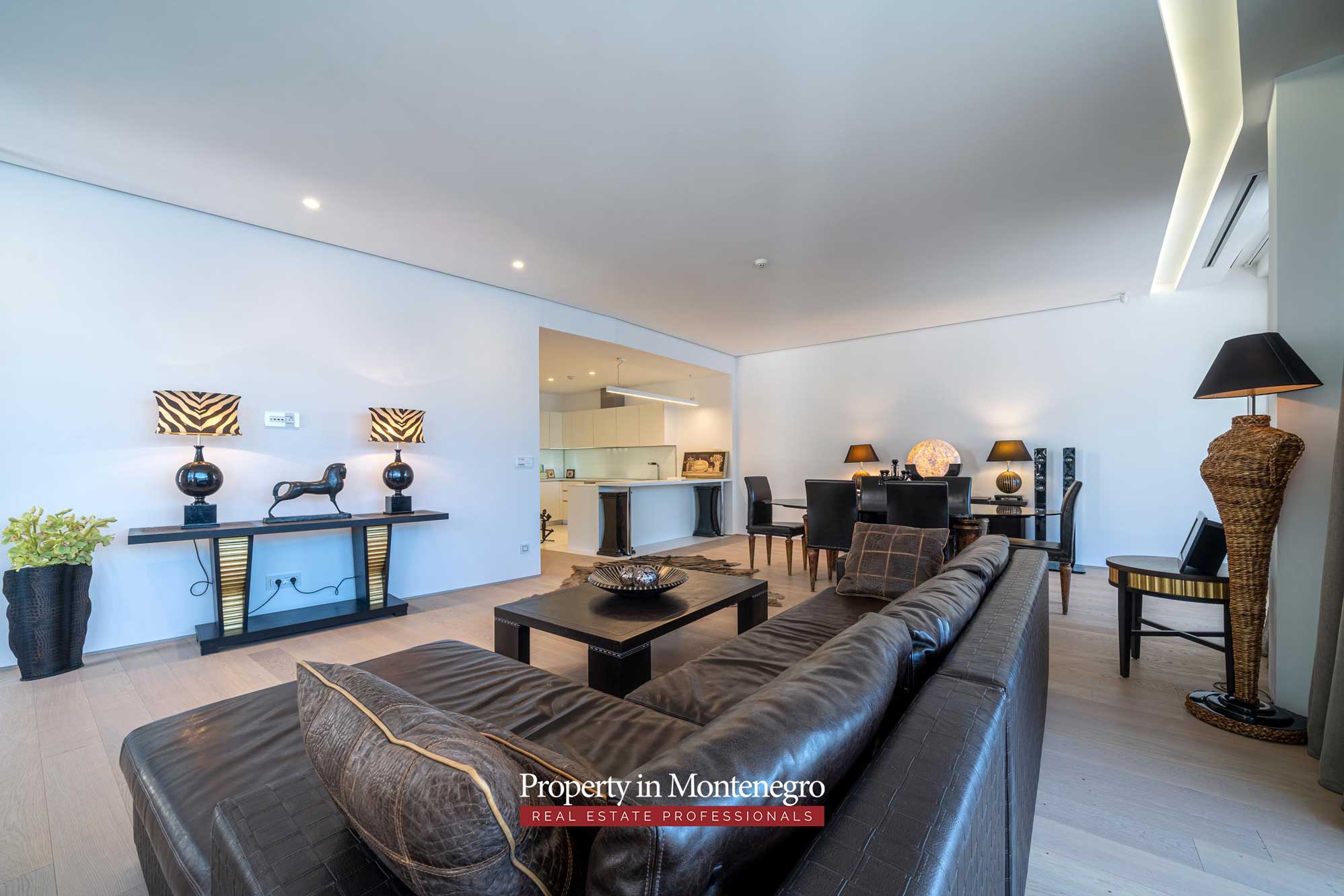 Luxury two bedroom apartment for sale in Budva 13