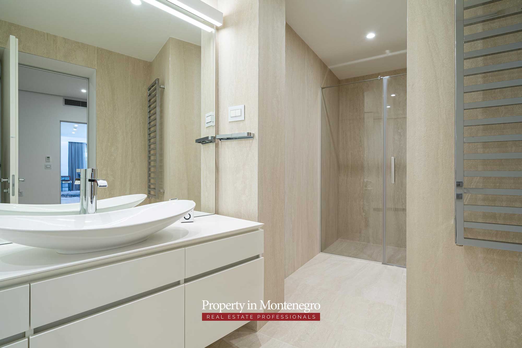 Luxury two bedroom apartment for sale in Budva 24