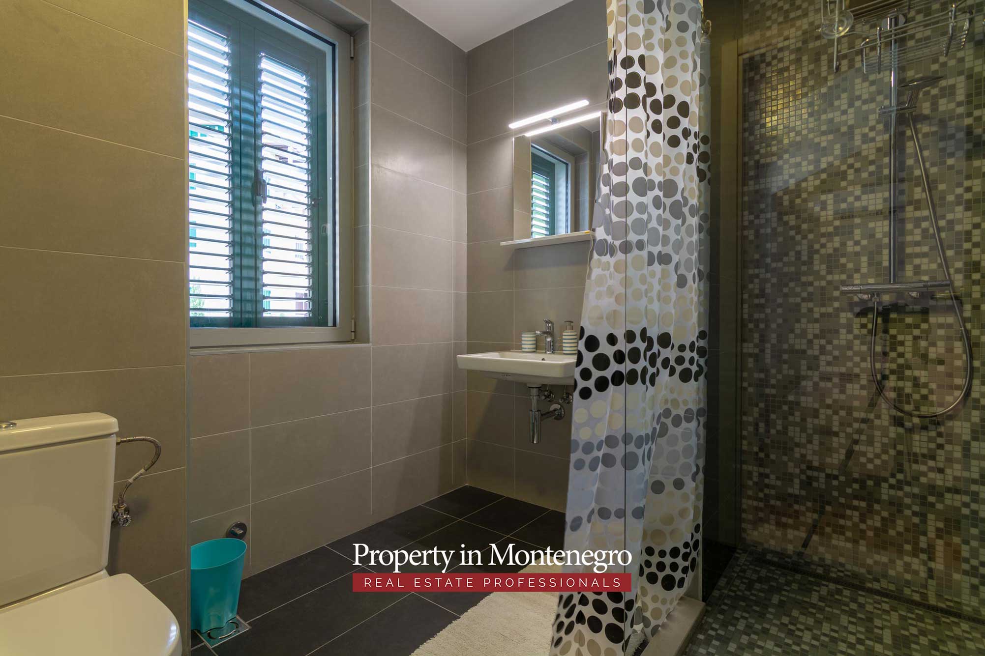 Two bedroom penthouse for sale in Bay of Kotor 11