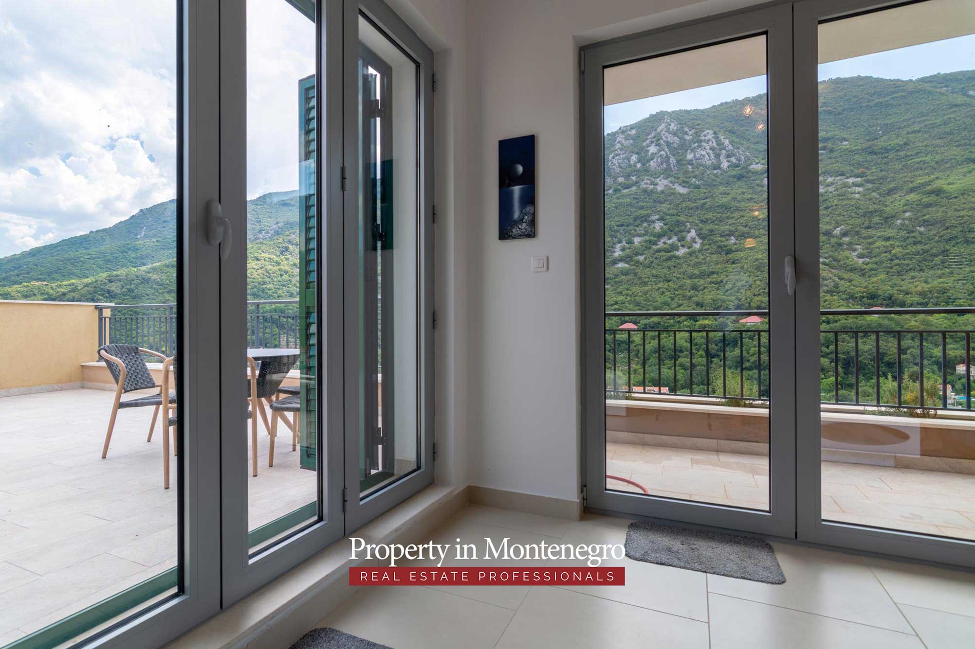 Two bedroom penthouse for sale in Bay of Kotor 14