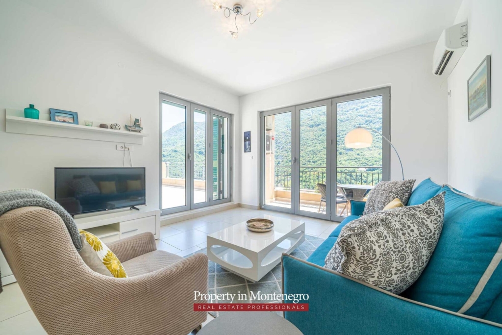 Penthouse for sale in Bay of Kotor