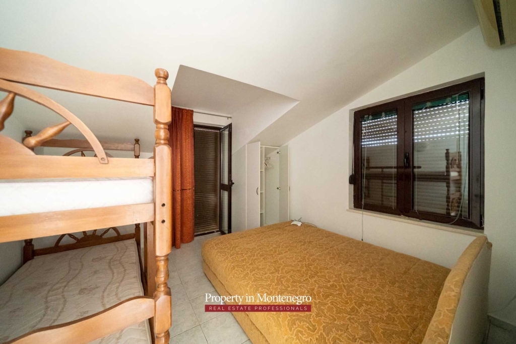 Waterfront house for sale in Bar