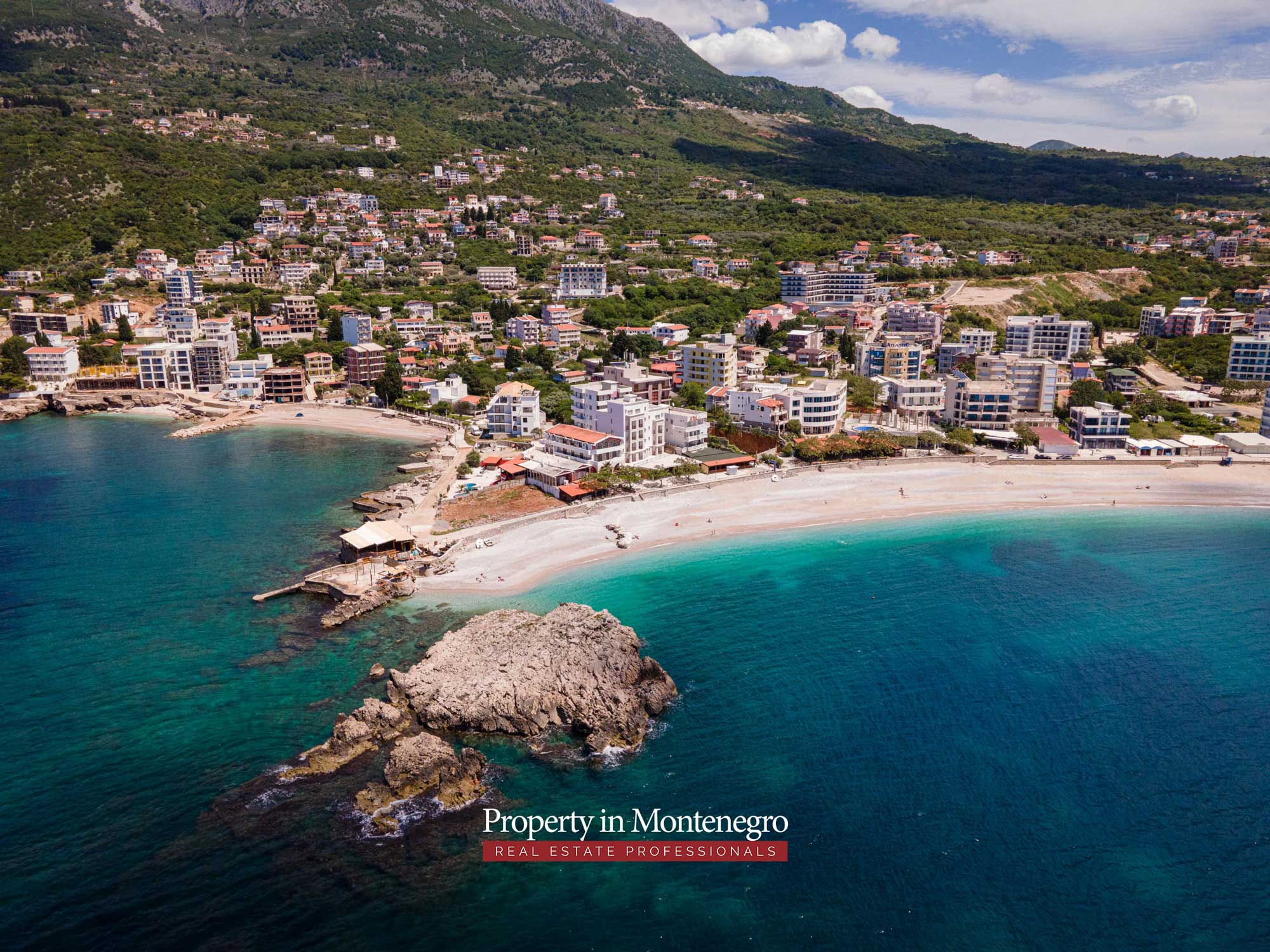 Waterfront house for sale in Bar 62