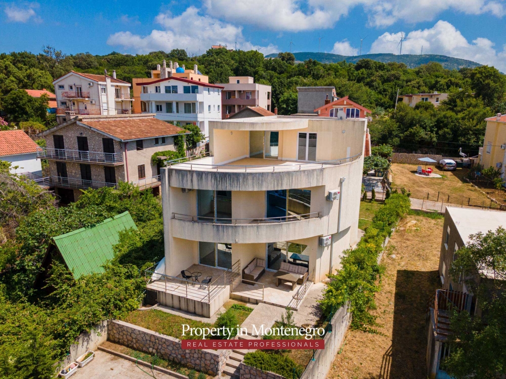 House for sale in Bar