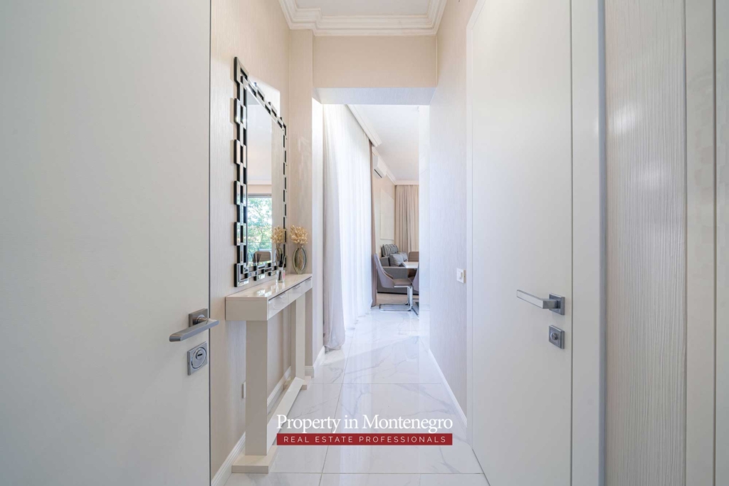 Luxury apartment for sale in Becici