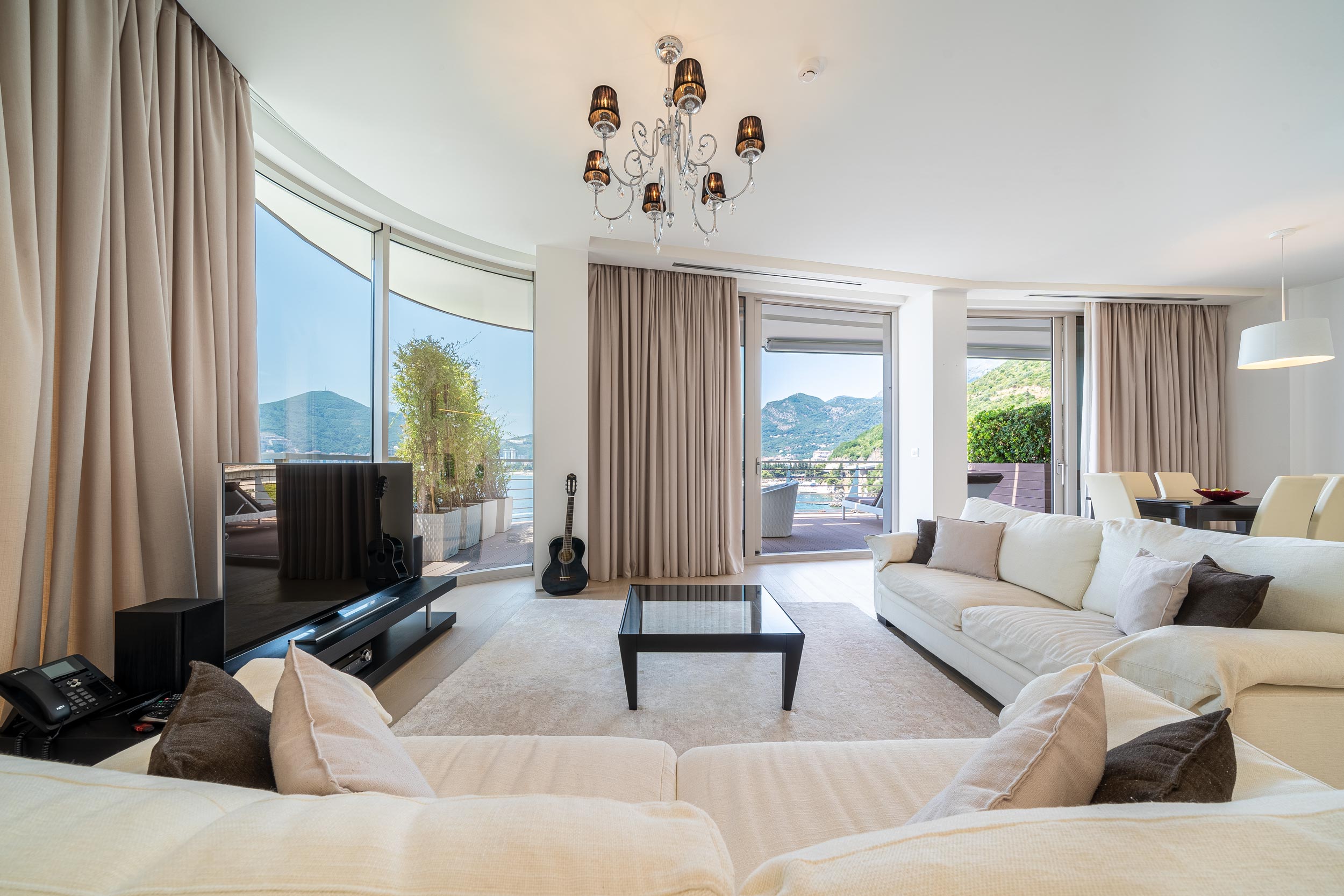 Luxury two bedroom apartment for sale in Dukley Gardens 8 1