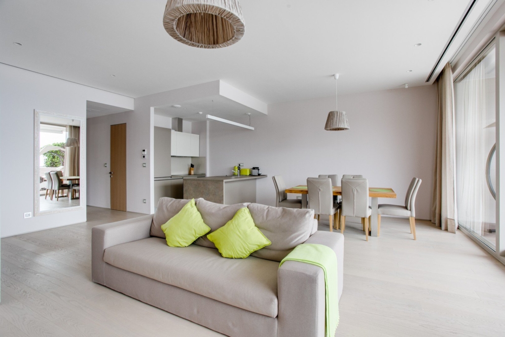 First line apartment in Dukley Gardens