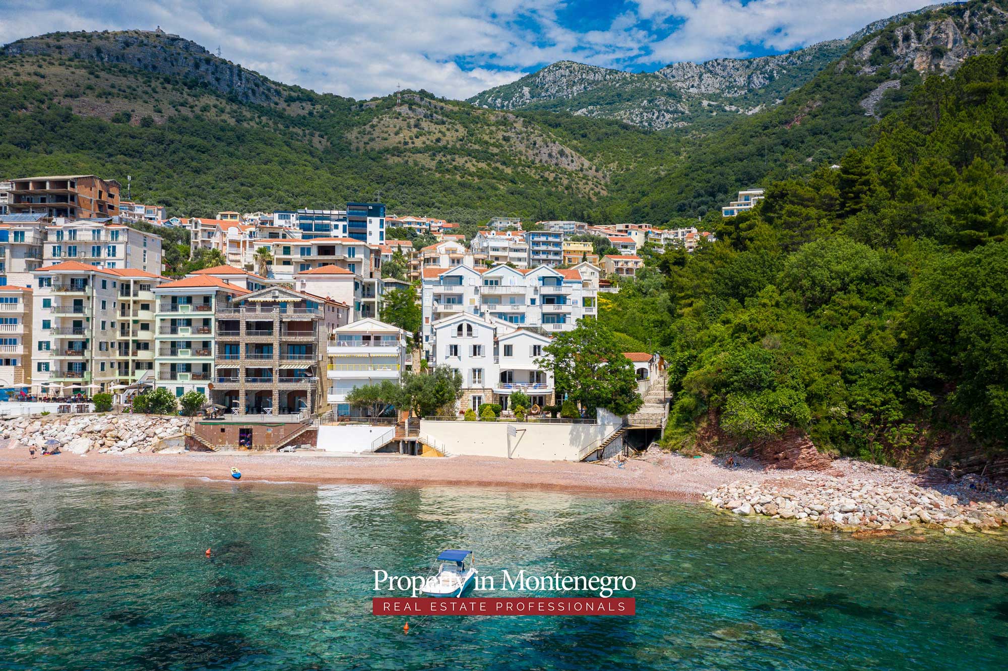 Luxury waterfront villa for sale in Sveti Stefan 130