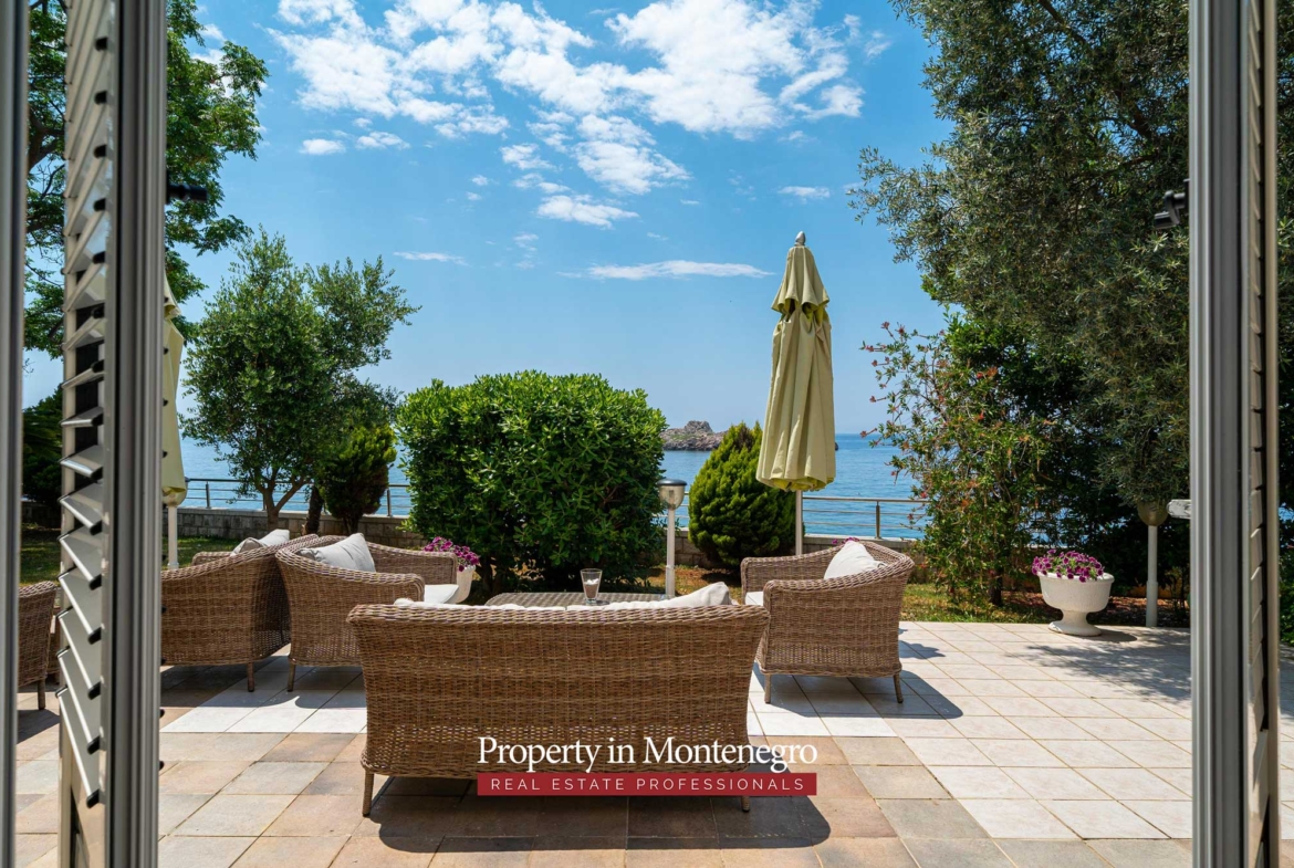 Waterfront villa for sale in Budva