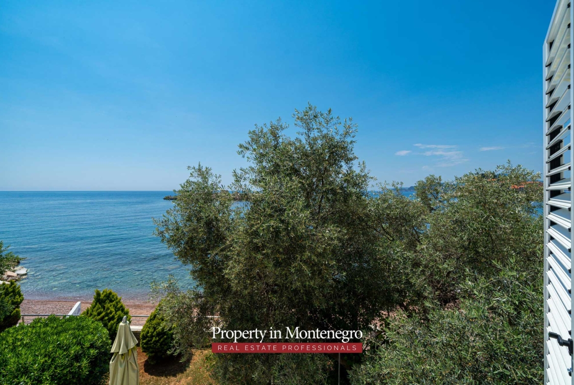 Waterfront villa for sale in Budva