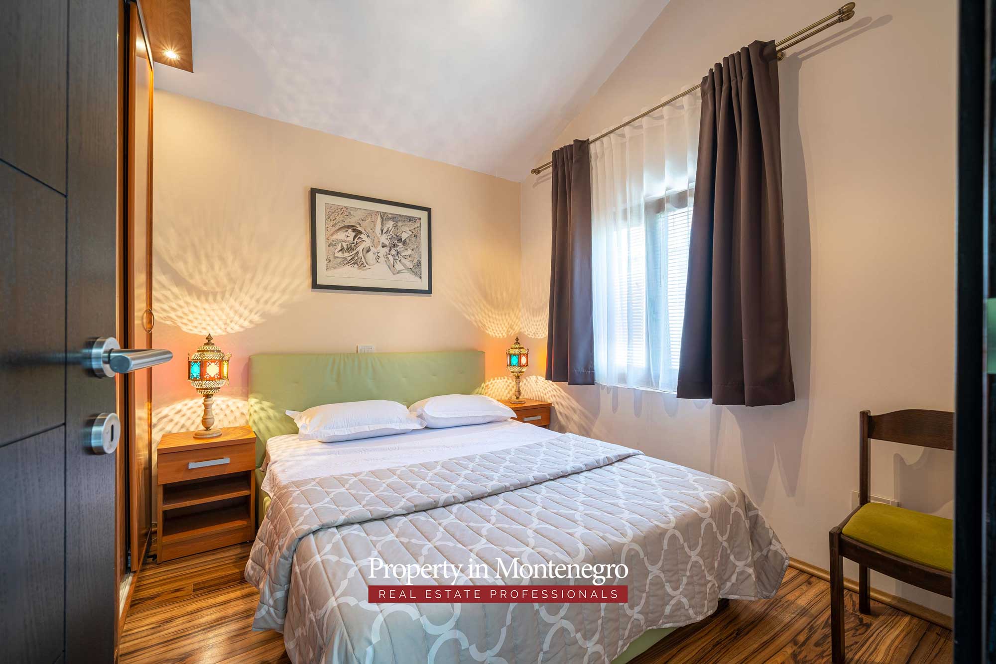 Stone house with sea view for sale in Kotor area 55