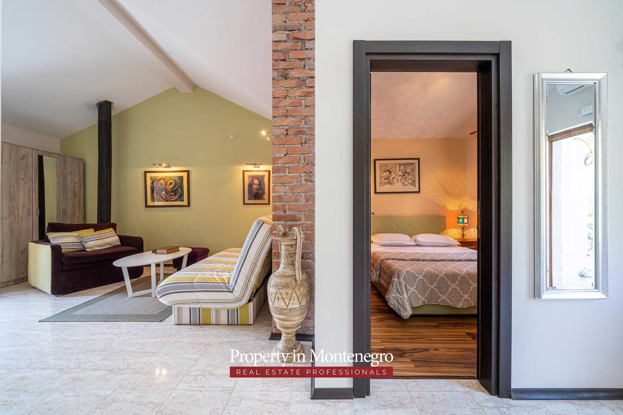 Stone house with sea view for sale in Kotor area 57