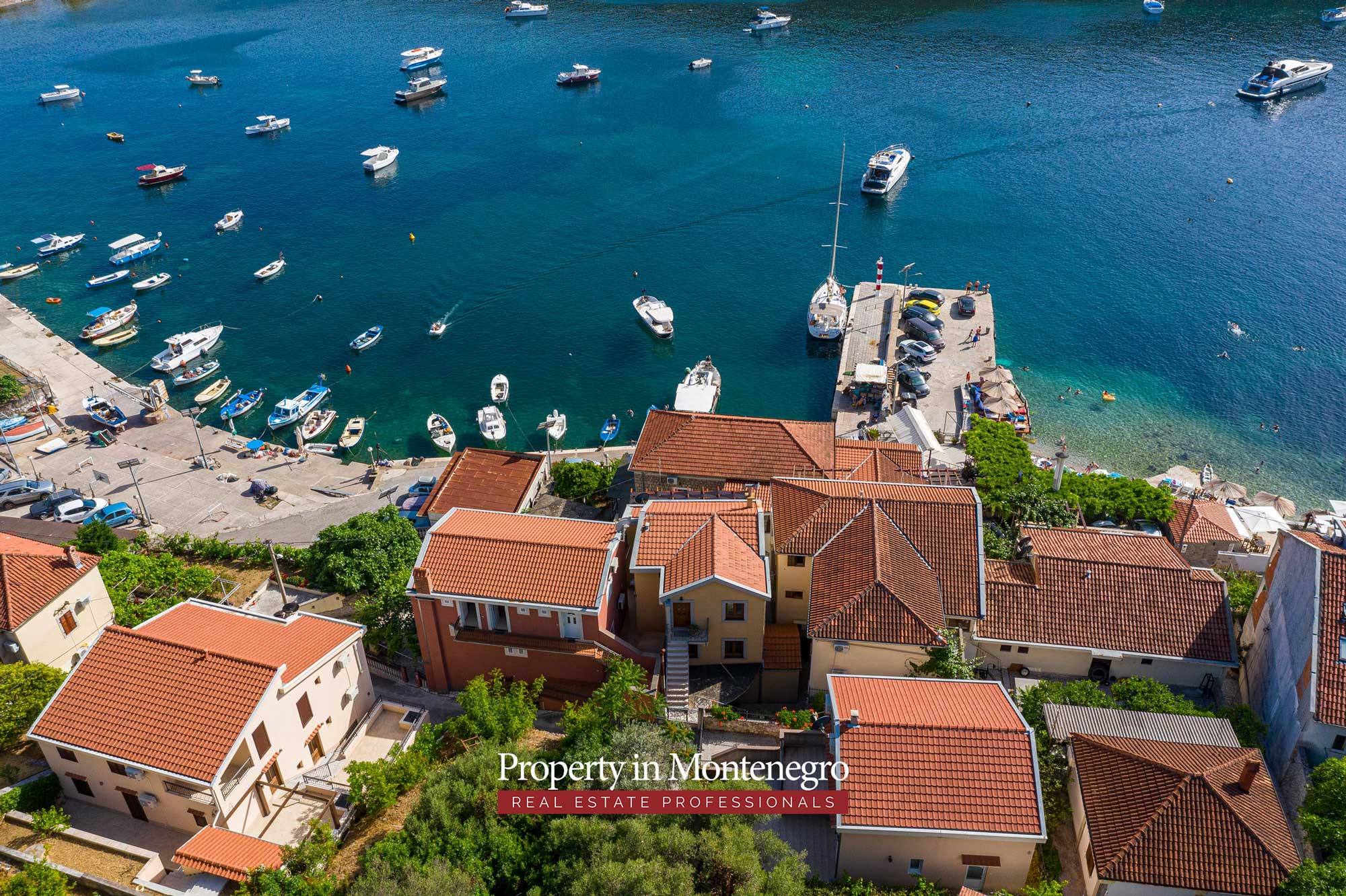 Stone house with sea view for sale in Kotor area 72