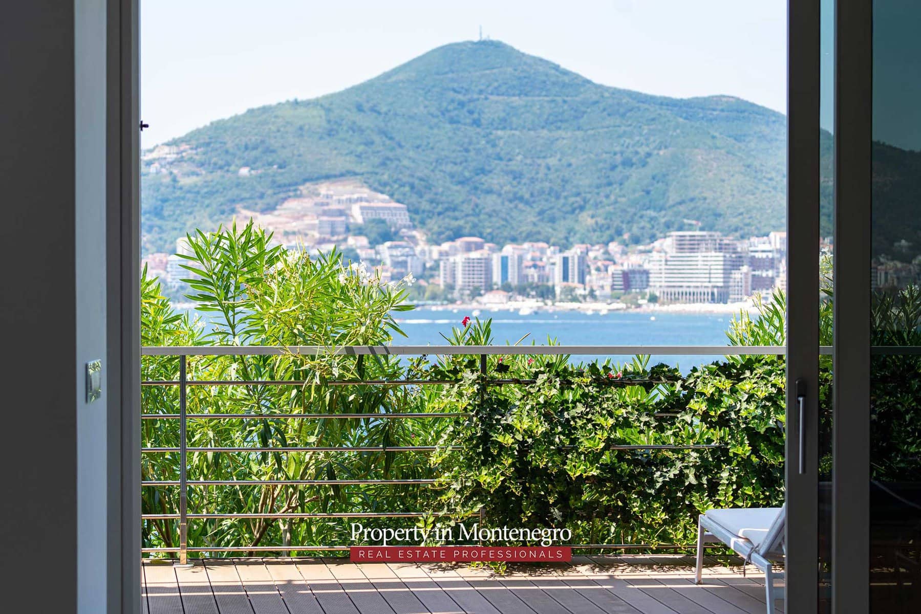 Luxury two bedroom apartment for sale in Dukley Gardens 51