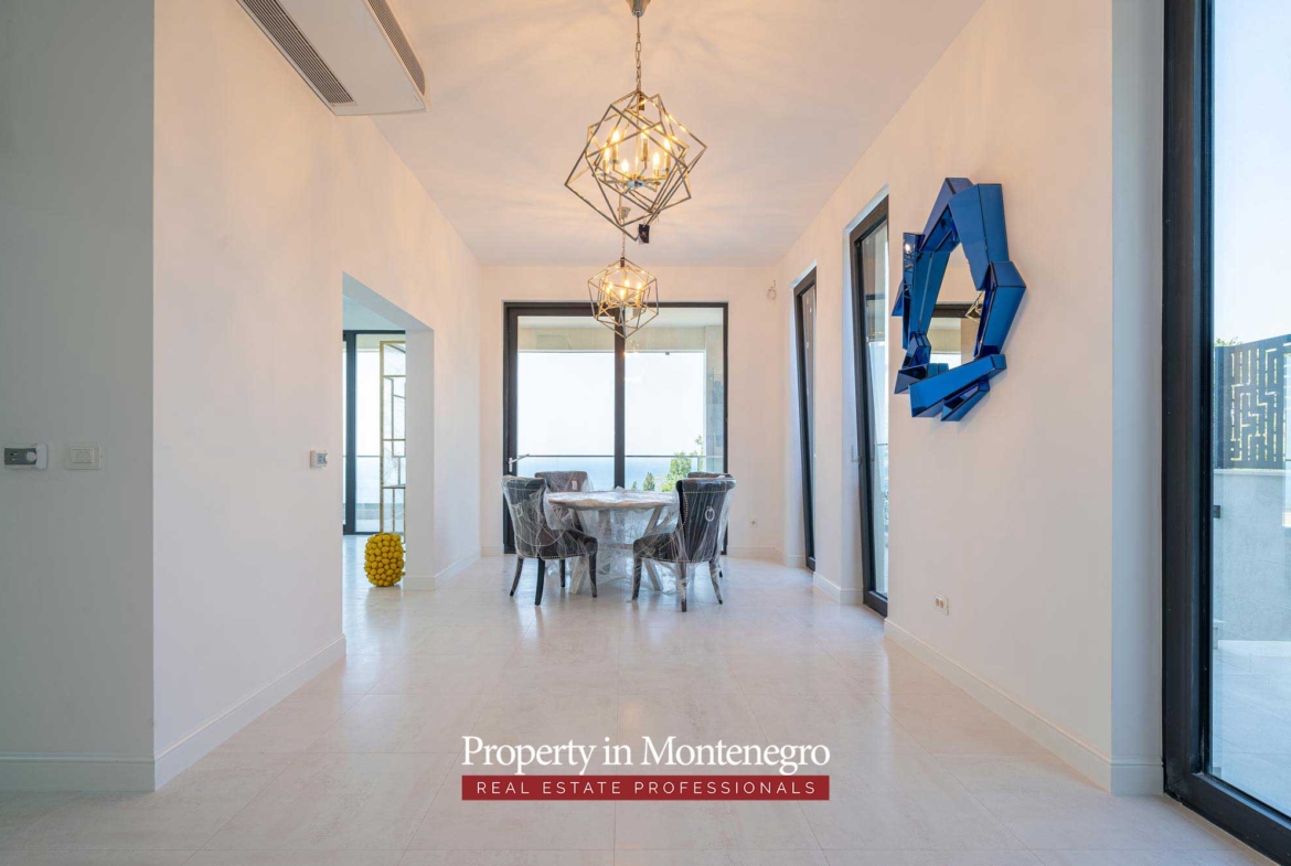 Luxury villa for sale in Budva Riviera