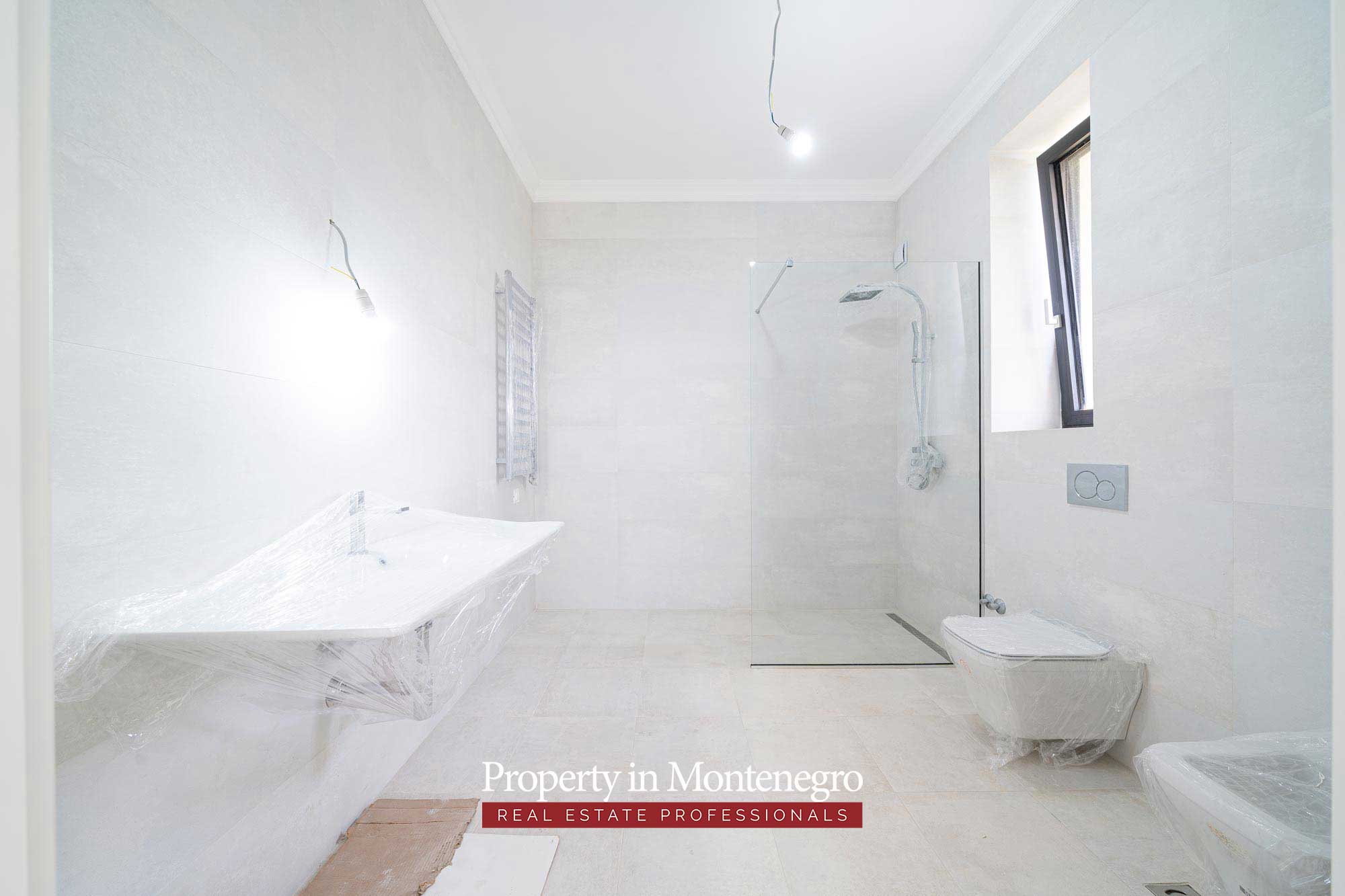 Luxury villa with swimming pool for sale in Budva Riviera 62