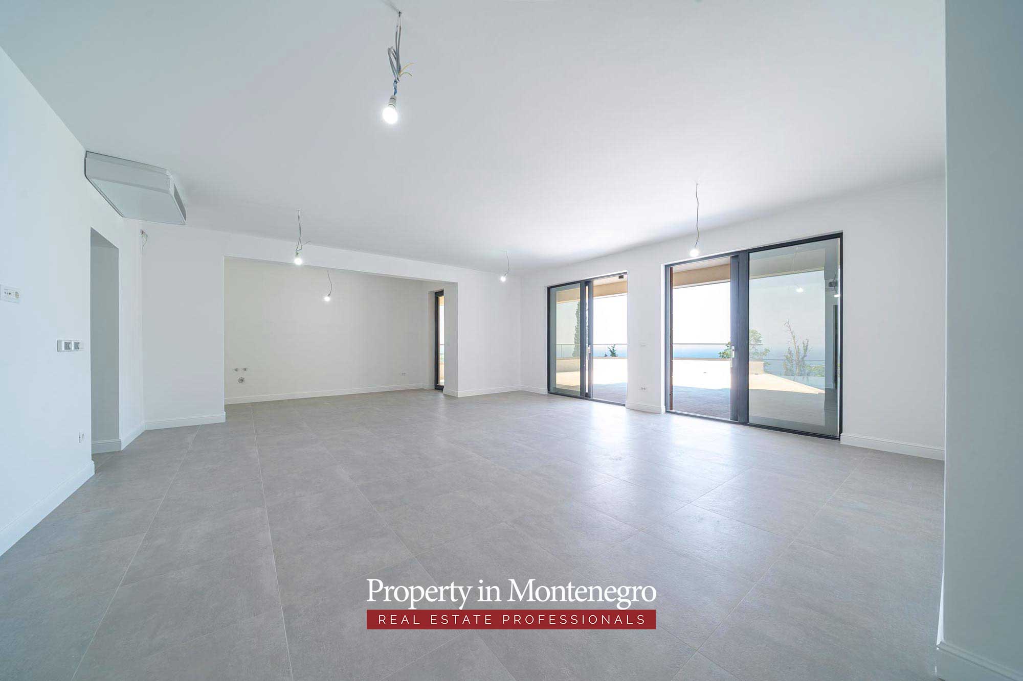 Luxury villa with swimming pool for sale in Budva Riviera 64