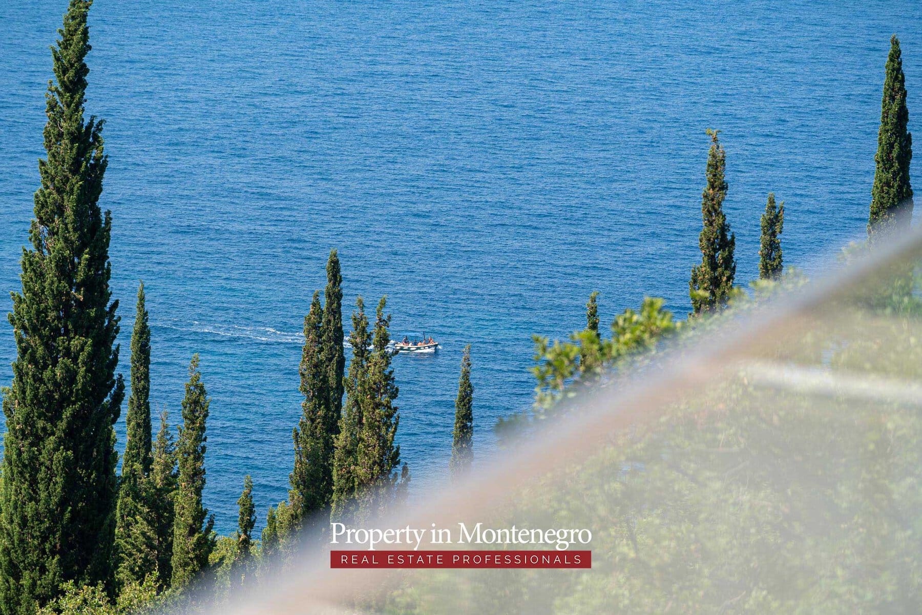 Luxury villa with swimming pool for sale in Budva Riviera 75