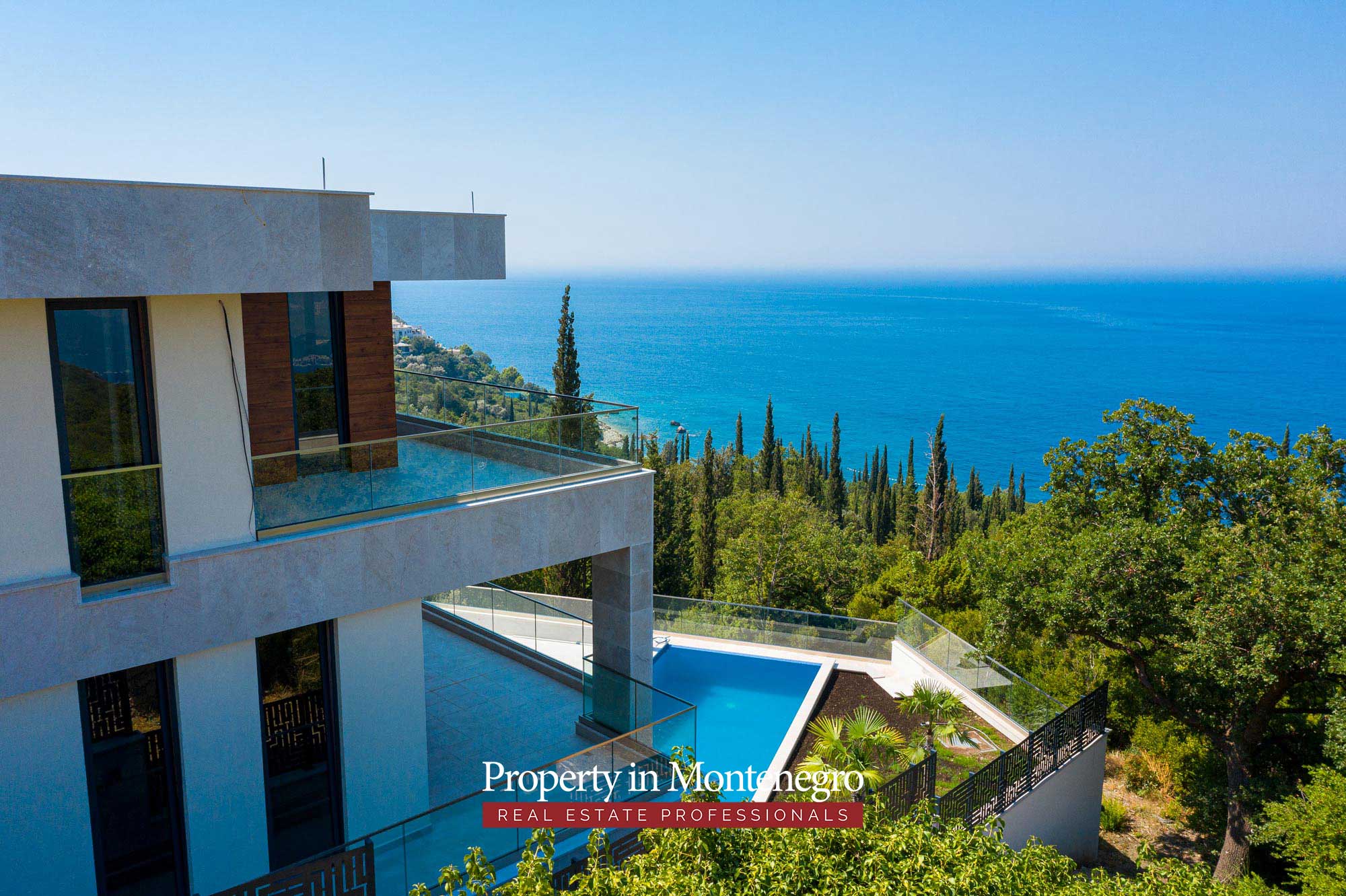 Luxury villa with swimming pool for sale in Budva Riviera 86