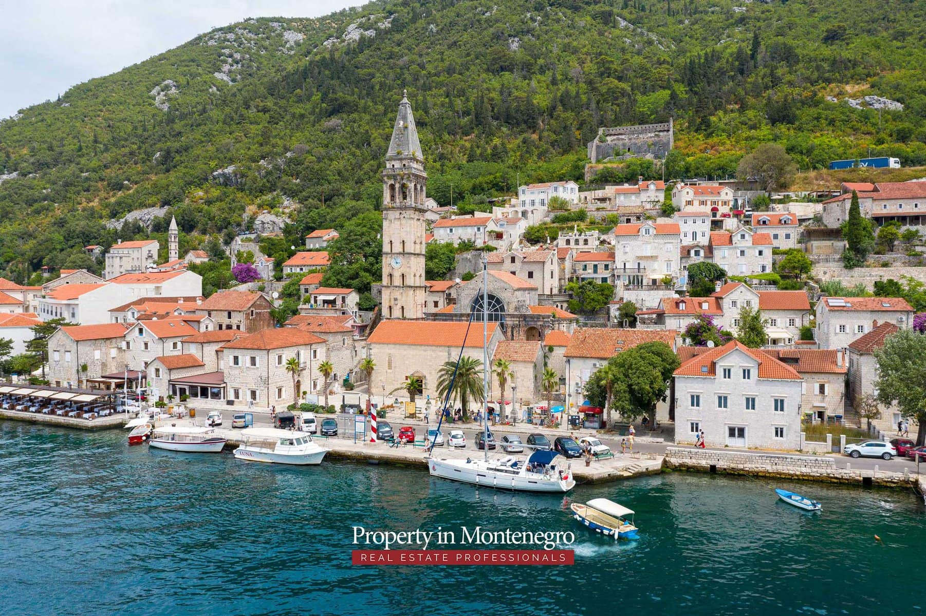 Seafront stone house for sale in Perast 67