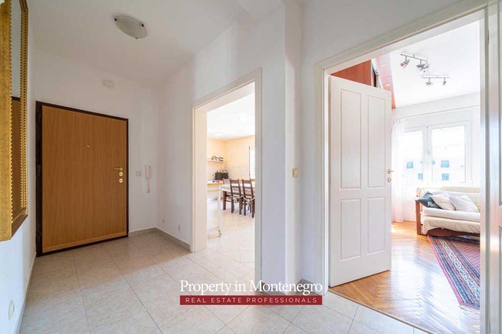 Duplex apartment for sale in Tivat