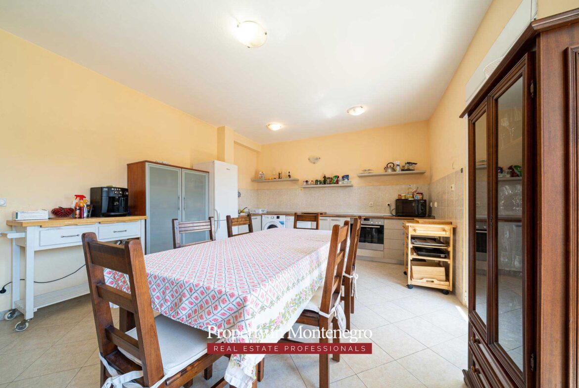 Duplex apartment for sale in Tivat