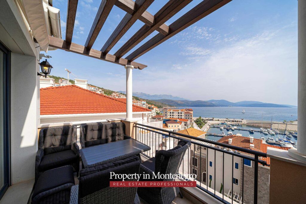 Luxury apartment for sale in Lustica Bay