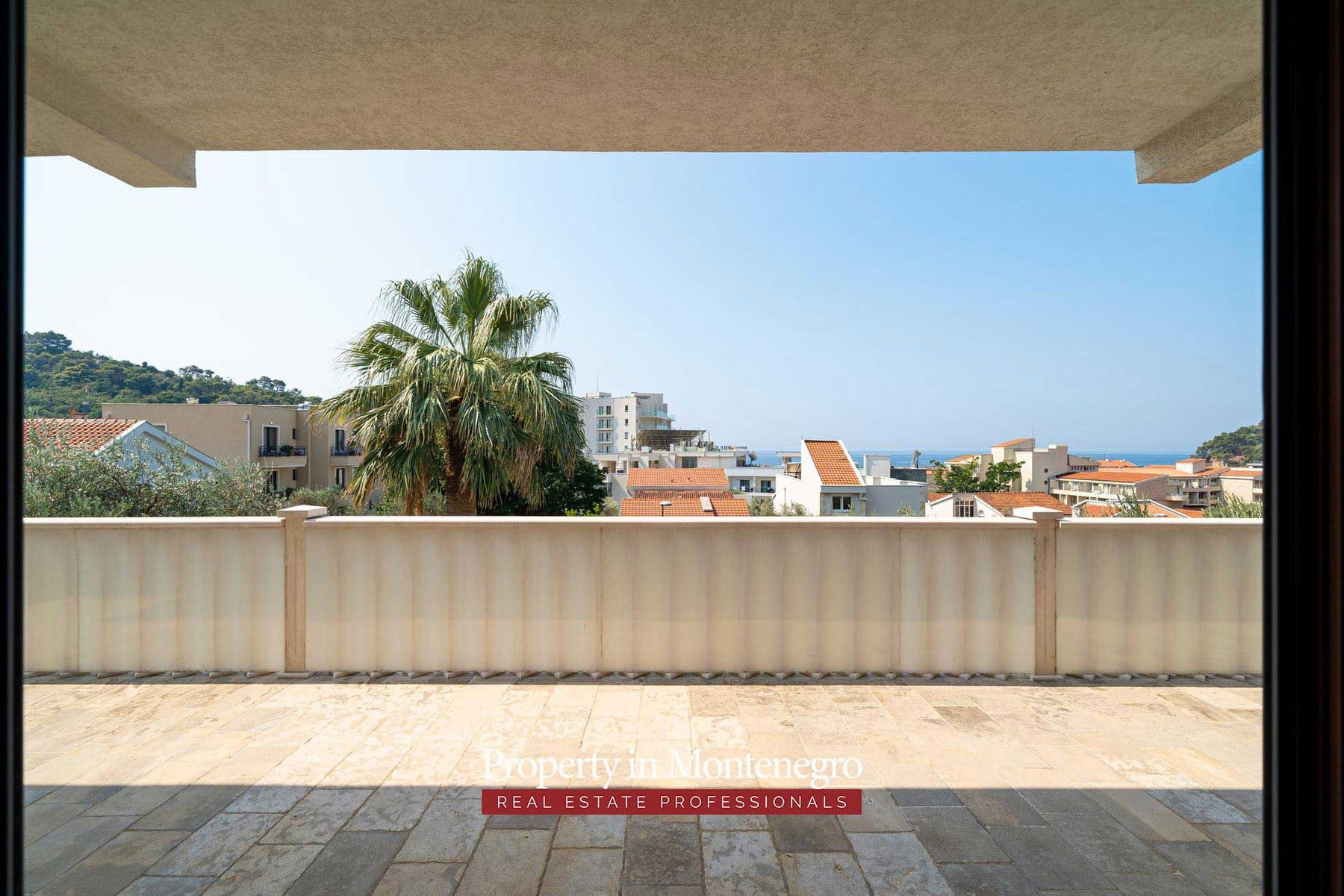 Luxury villa with swimming pool for sale in Petrovac 61