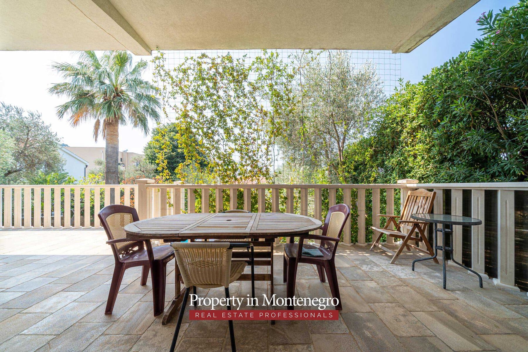 Luxury villa with swimming pool for sale in Petrovac 71