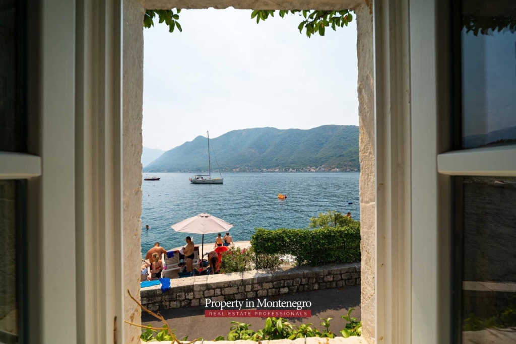 Waterfront stone house for sale in Perast