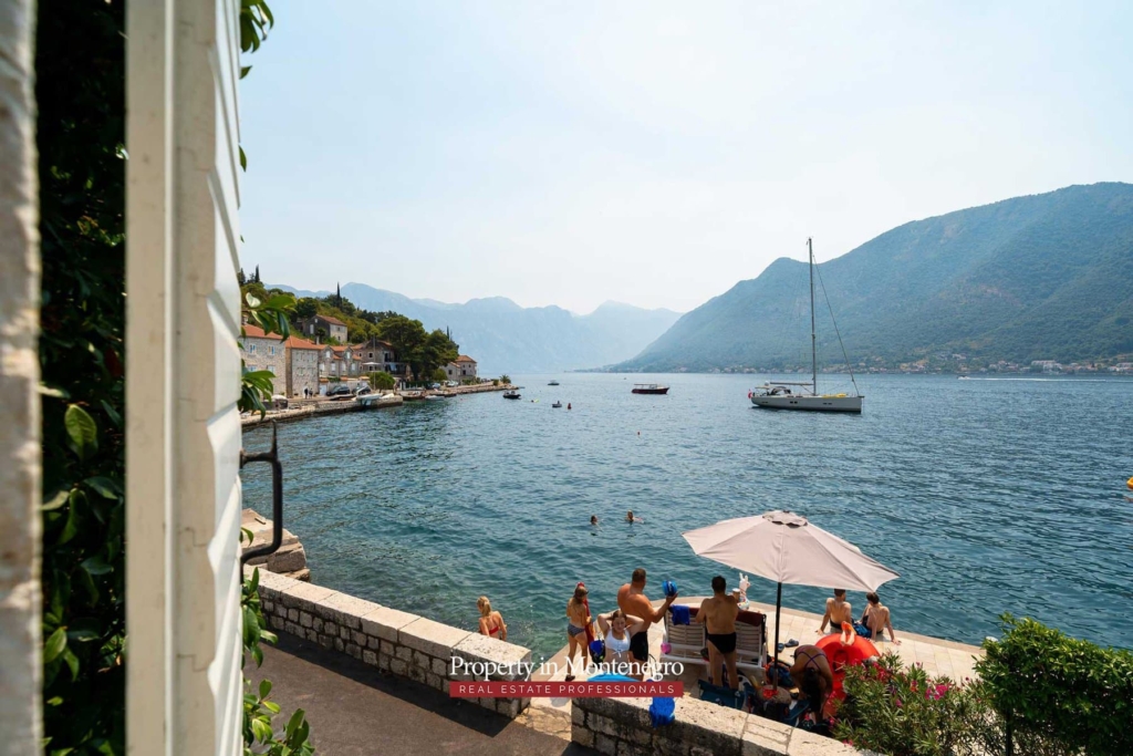Waterfront stone house for sale in Perast