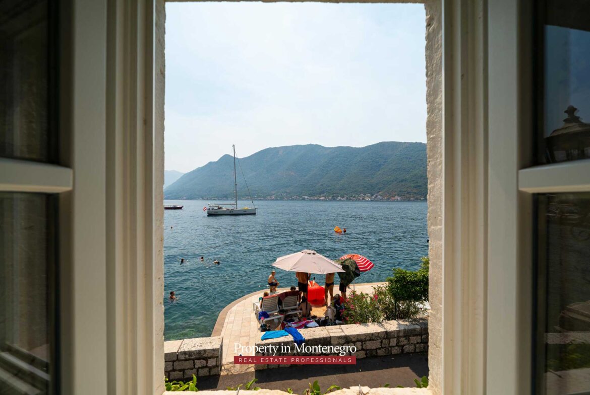 Waterfront stone house for sale in Perast