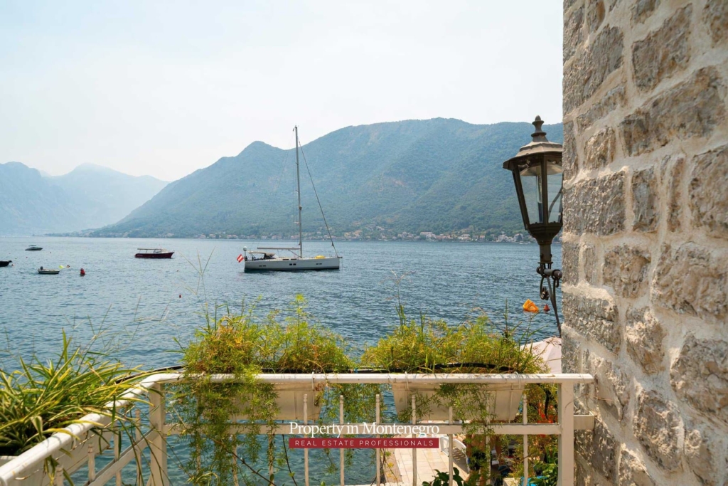 Waterfront stone house for sale in Perast