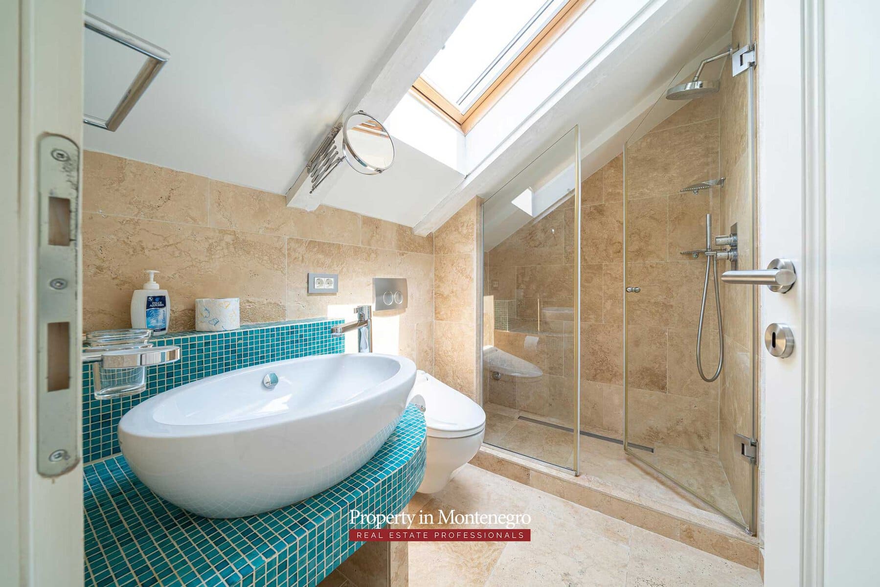 Waterfront stone house for sale in Perast 55