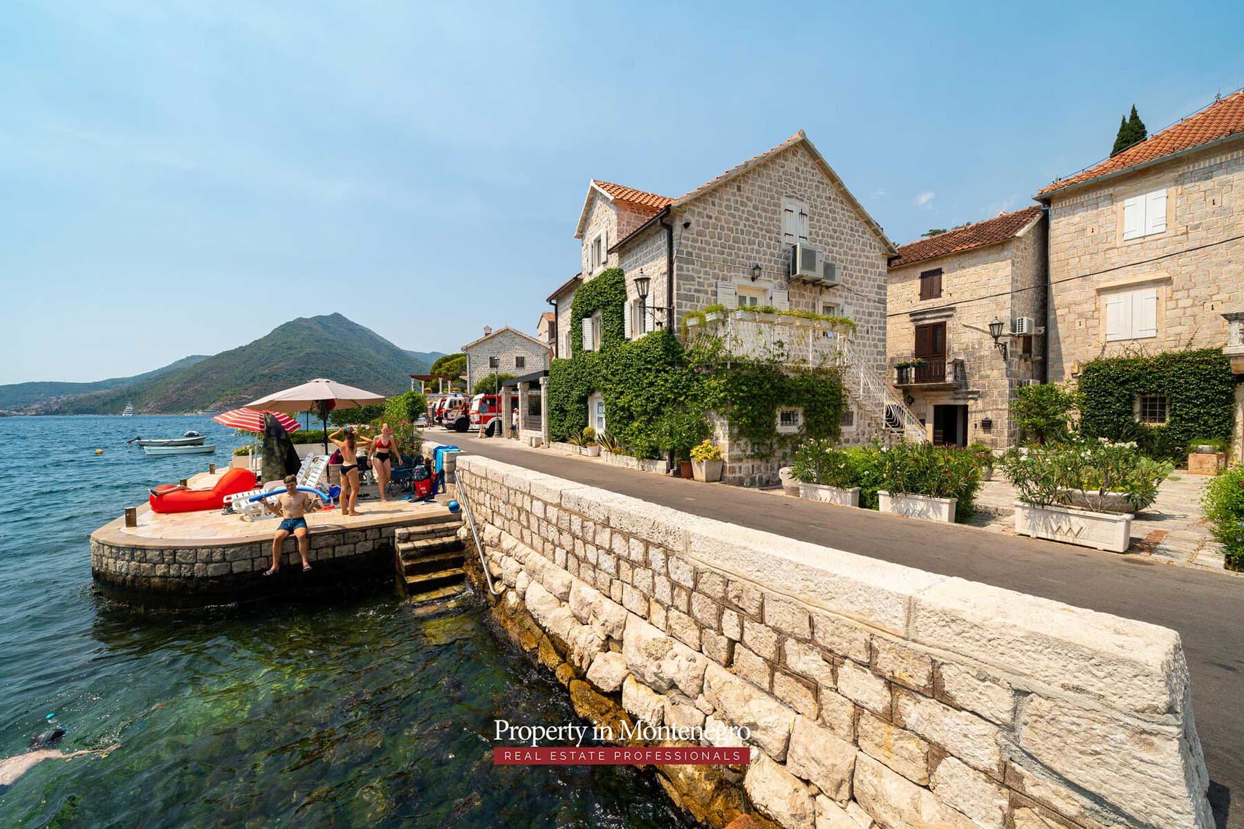Waterfront stone house for sale in Perast 59