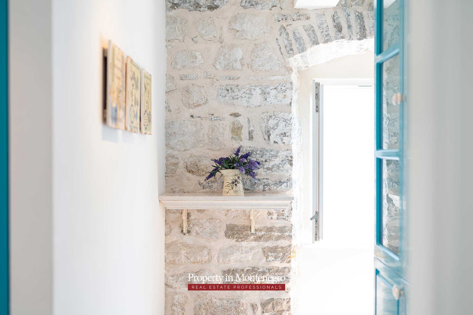 Waterfront stone house for sale in Perast 72