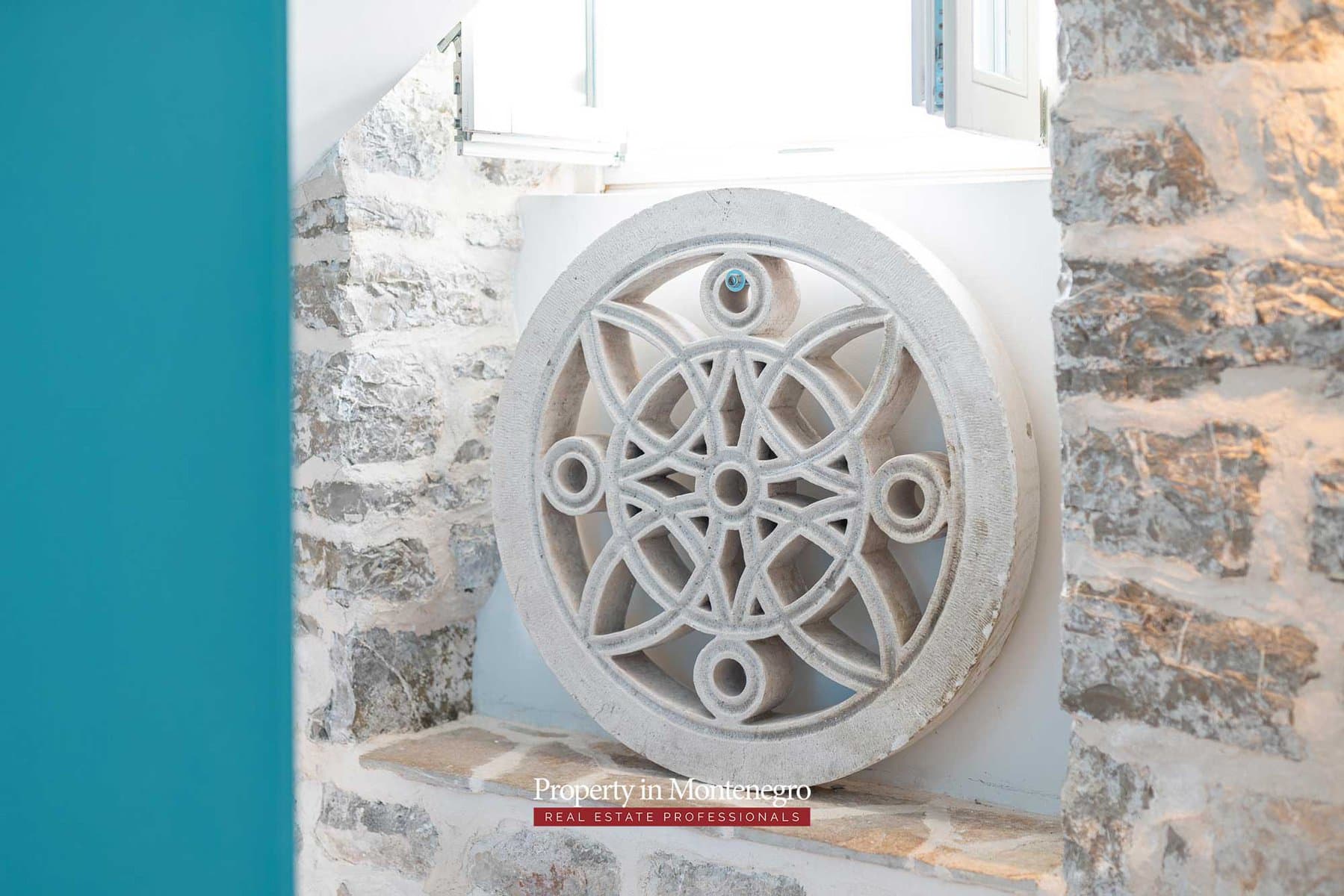 Waterfront stone house for sale in Perast 73