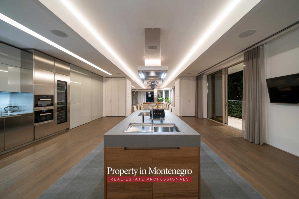 Luxury apartment for sale in Dukley Gardens
