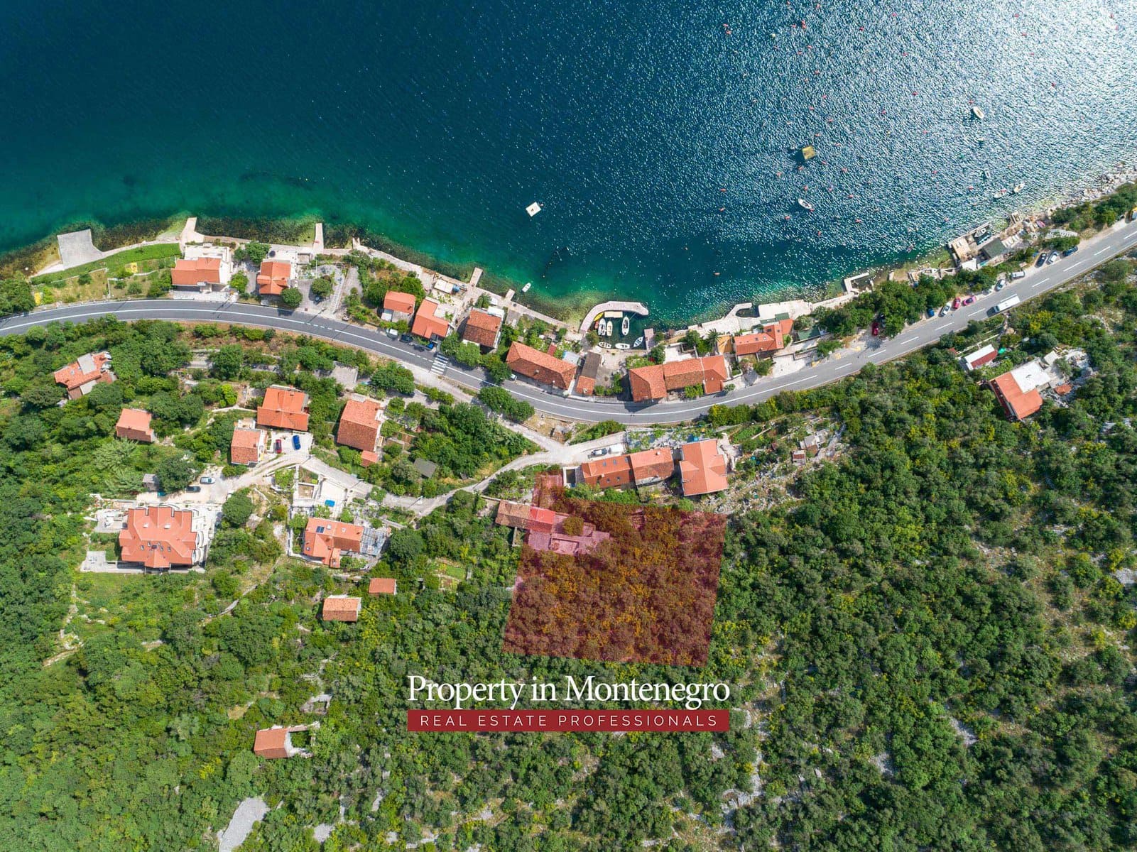 Stone house with swimming pool for sale in Bay of Kotor 9