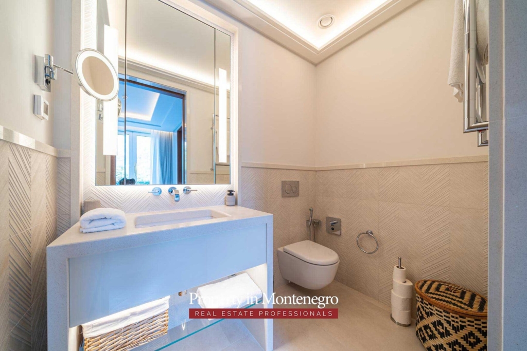 Luxury apartment for sale in Porto Montenegro