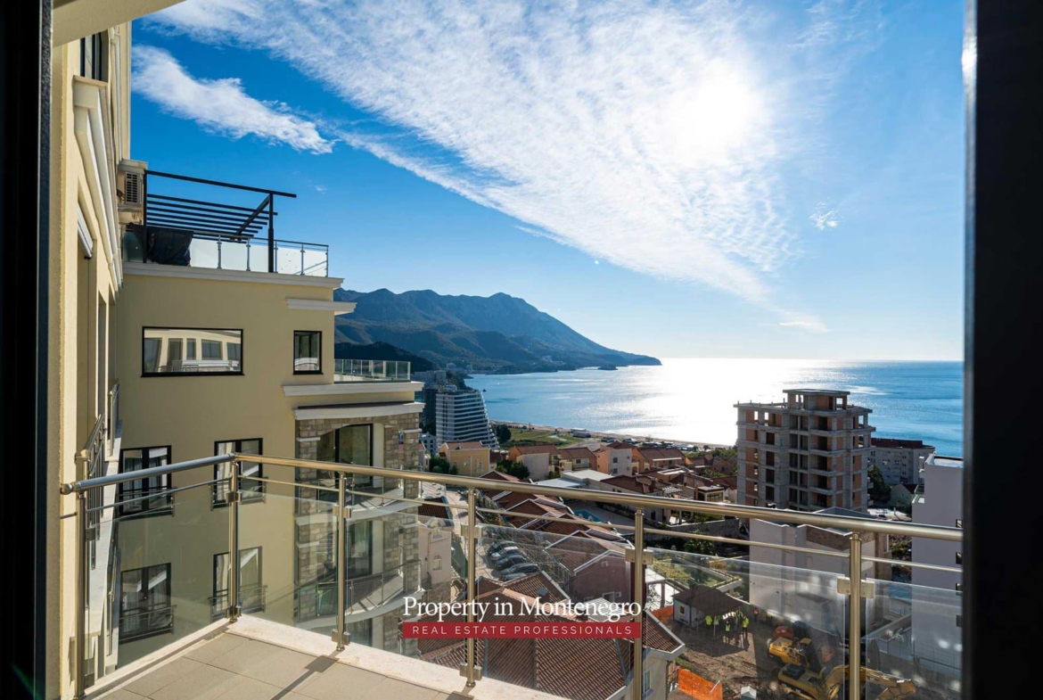 Penthouse for sale in Budva Riviera